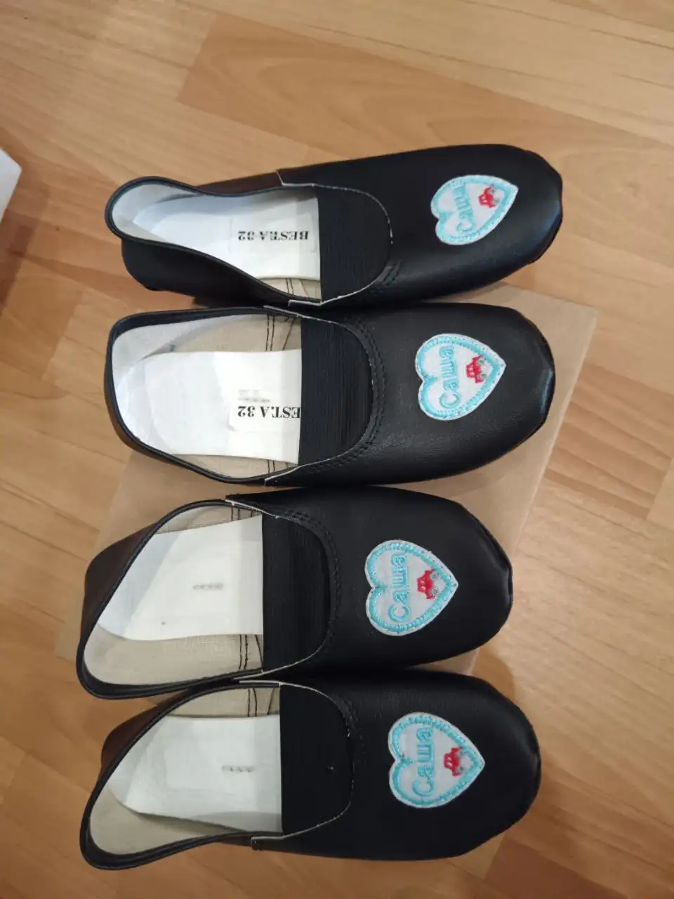 Именные чешки Саша 30 и 32 размера - Детская обувь (Одежда) в Саратов