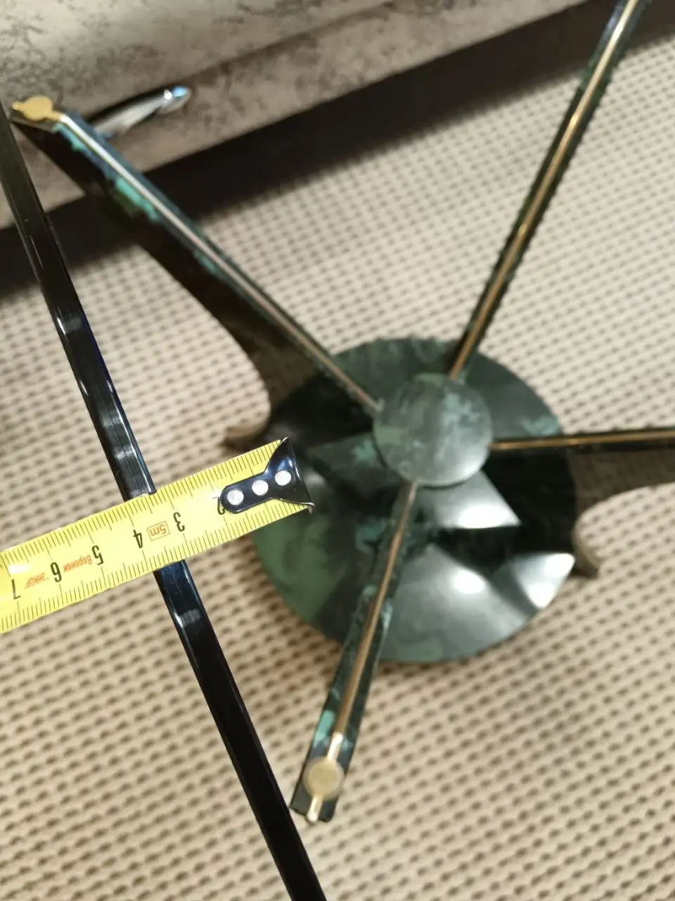 Журнальный столик из стекла и искусственного камня - Мебель (Для дома и дачи) в Иволгино