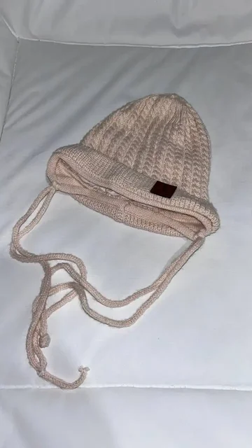 Новые шапки и комбинезон 56 размер - Куртки в Саратов