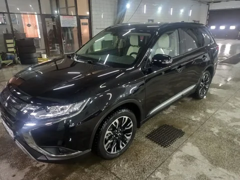 Продажа автомобиля 2022 года 2 литра полный привод - Авто в Саратов