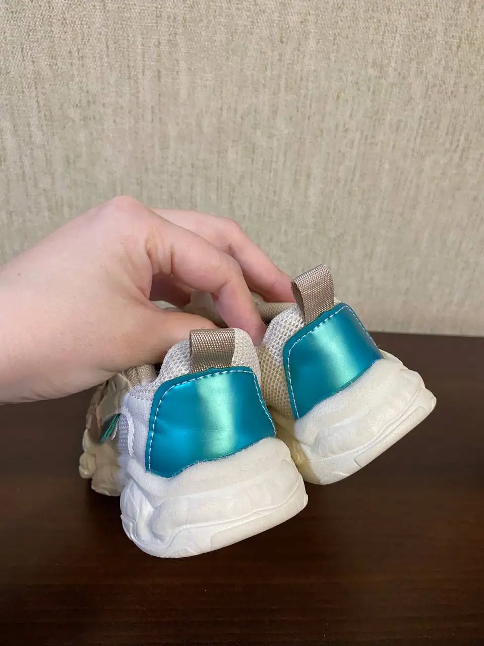 Кроссовки - Обувь (Одежда) в Саратов