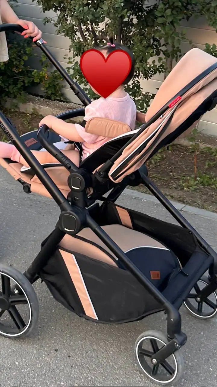 Продажа прогулочной коляски и кокона гнездышко - Коляски (Товары для детей) в Саратов