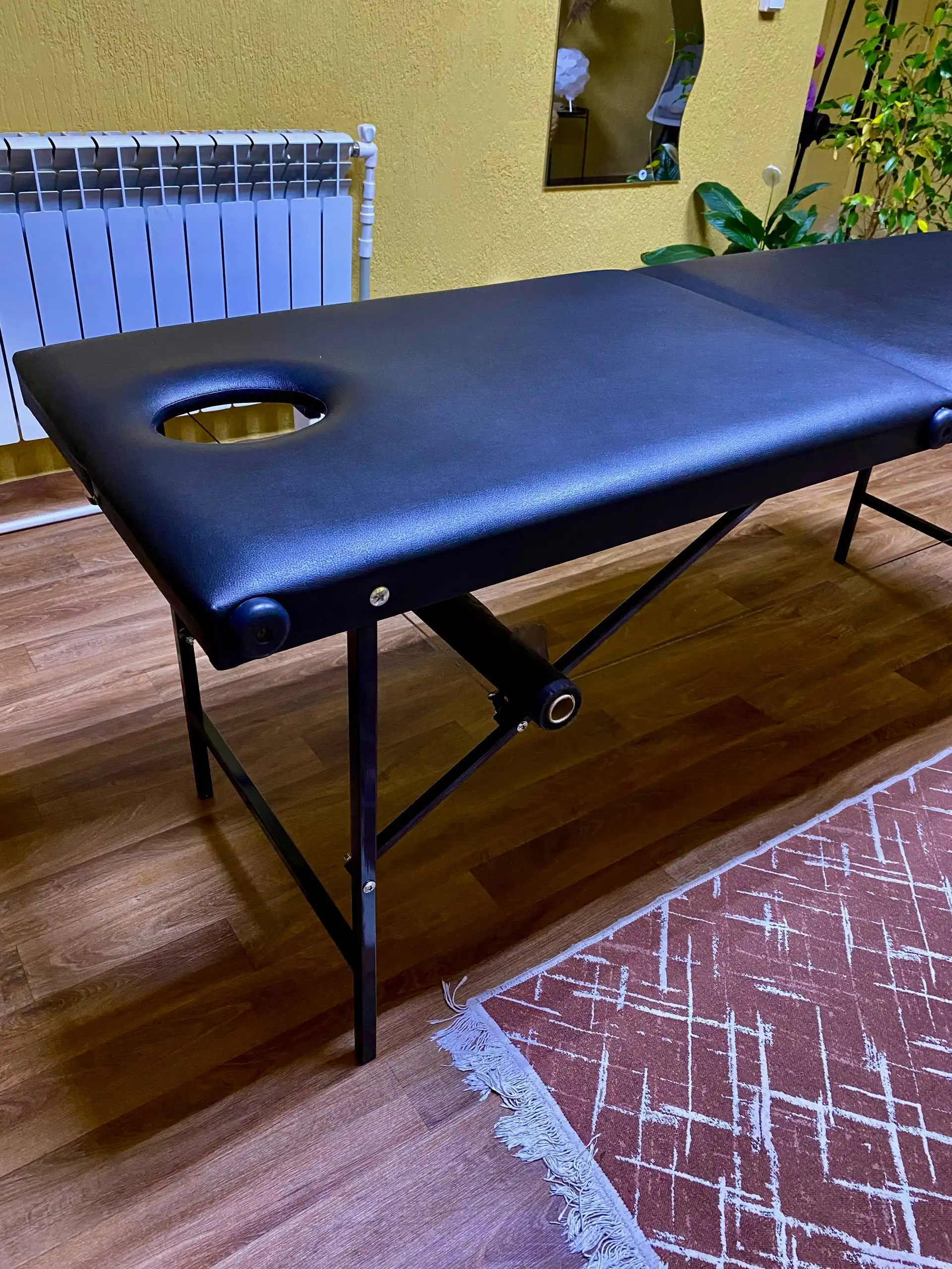 Продам кушетку с вырезом для лица - Барахолка в Саратов