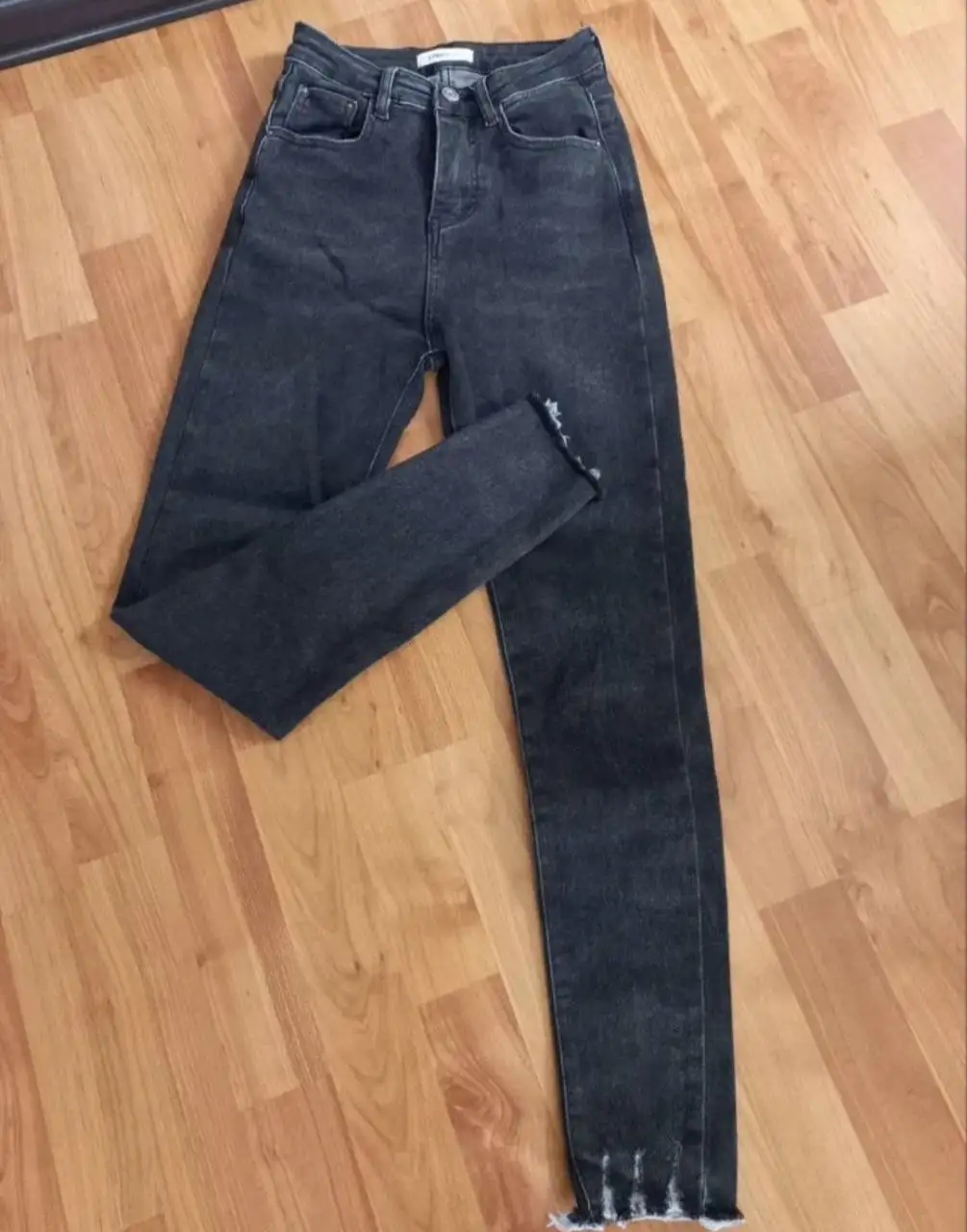 Джинсы новые размер 26 - Джинсы (Одежда) в Юбилейный