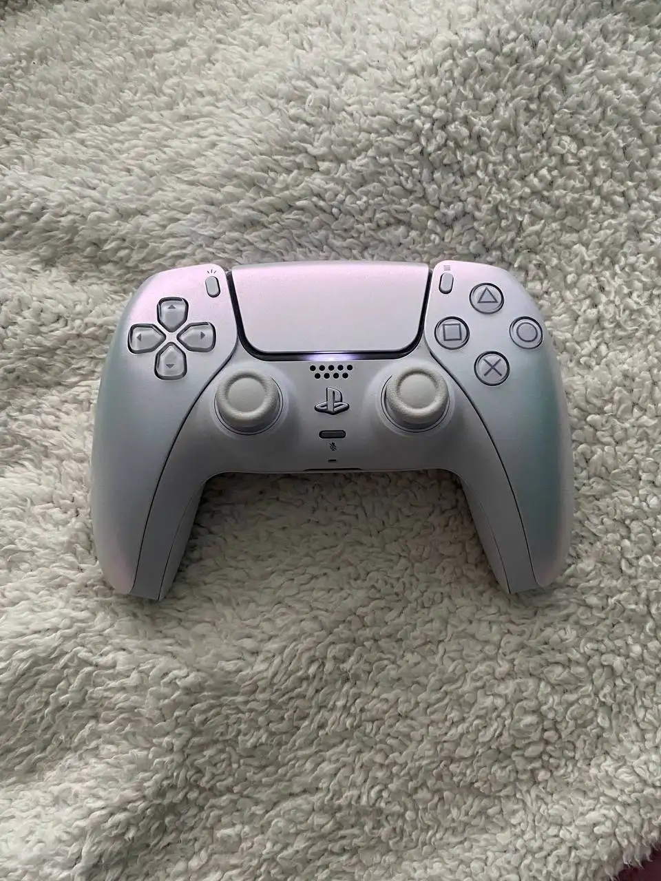 Продам DualSense Chroma Pearl для PS5 - Игровые контроллеры (Электроника) в Саратов