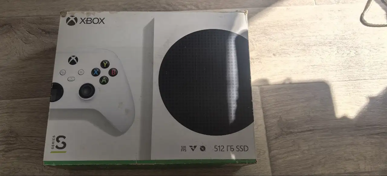 Игровая приставка Xbox Series S 512 ГБ в отличном состоянии - Игровые приставки (Электроника) в Саратов