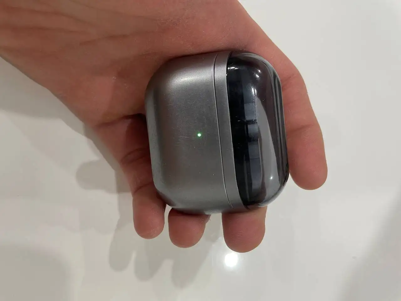 Кейс от наушников - Барахолка в Юбилейный — Саратов