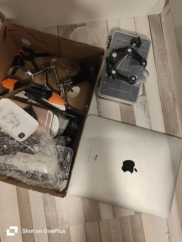 Продам лот техники и инструментов для вскрытия и ремонта гаджетов - Электроника в Саратов