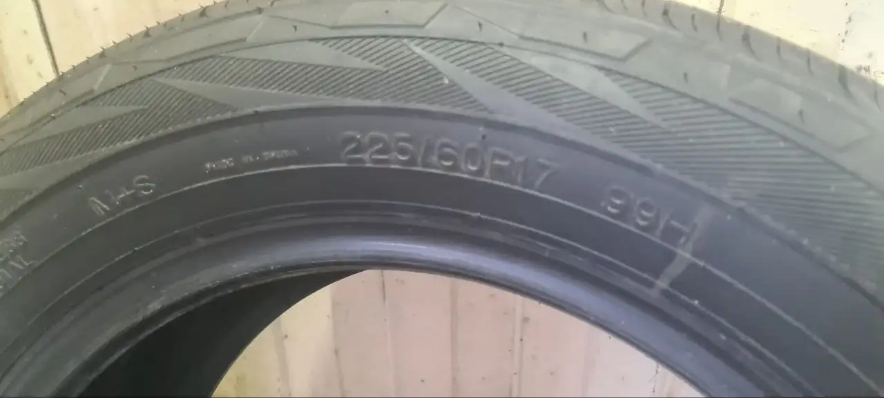 Продам резину Landsail CLV2 225/60 R17 - Шины и диски (Авто) в Саратов