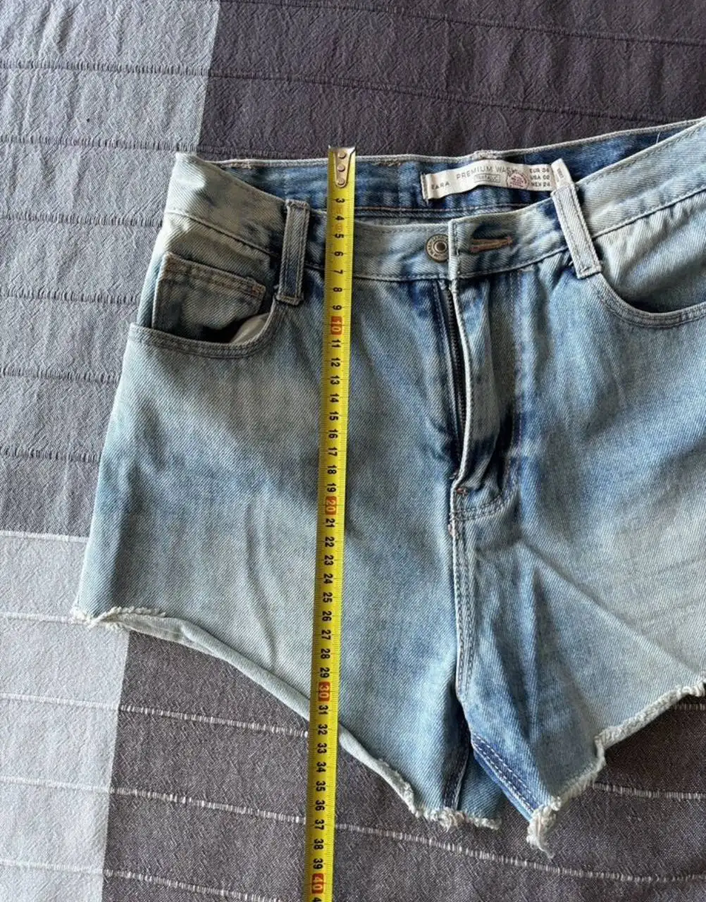 Две пары шорт (Zara и без бренда) размер 42 XS - Шорты (Одежда) в Саратов