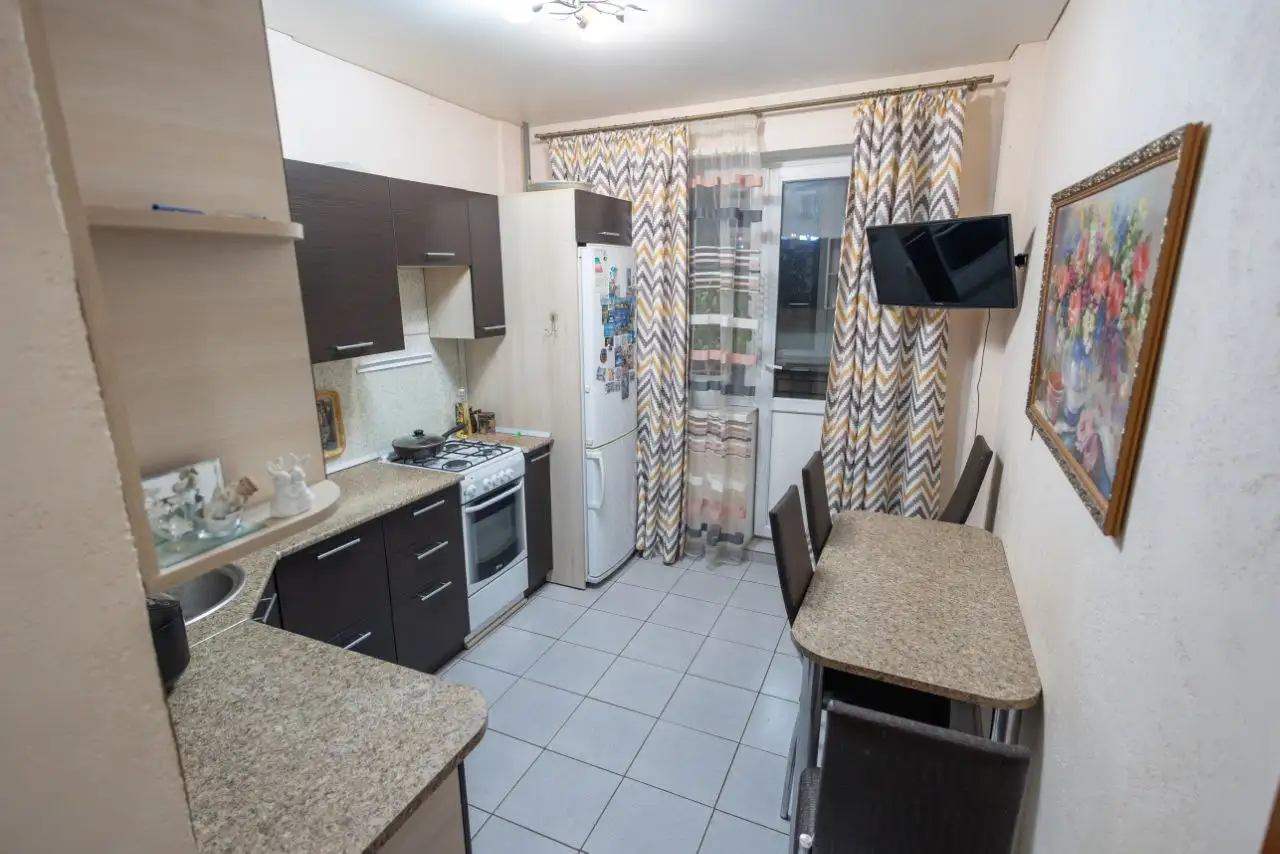 Продается 2-комнатная квартира 59.7 кв.м. в Саратове - Квартиры (Недвижимость) в Саратов