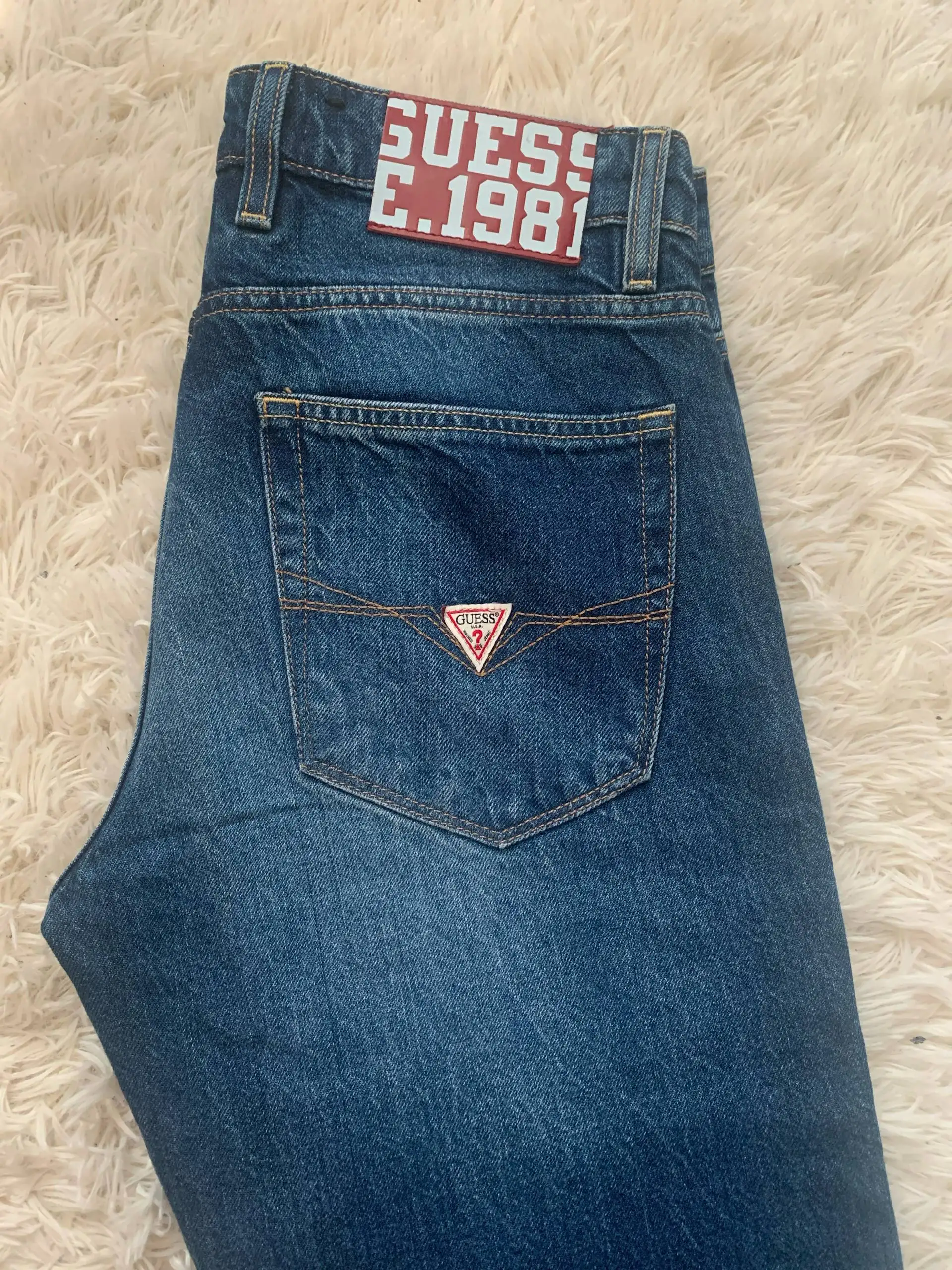 Продаю джинсы мужские Guess - Джинсы (Одежда) в Саратов