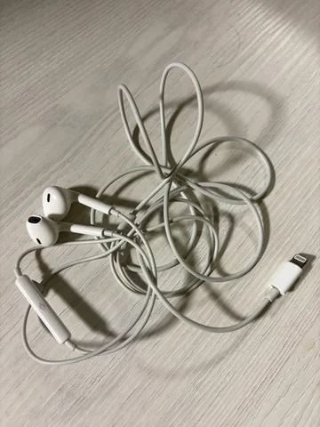 Наушники Apple EarPods Lightning - Электроника в Саратов