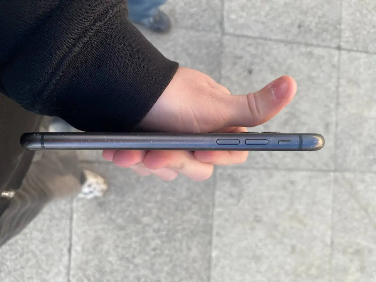 iPhone 11 с заменённым аккумулятором и экраном - Смартфоны (Электроника) в Саратов