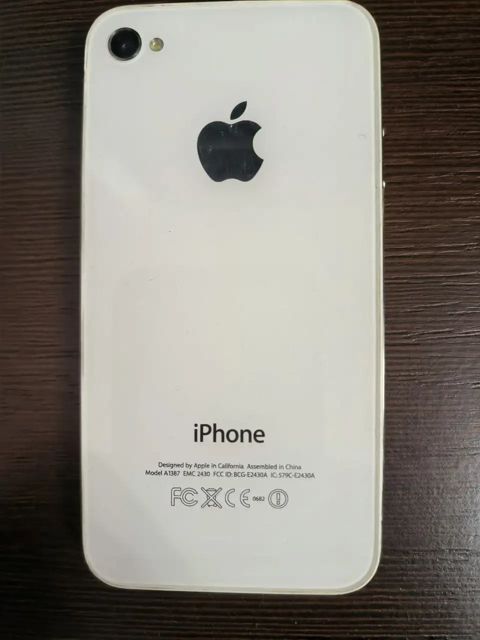 iPhone 4S 8 ГБ - Смартфоны и телефоны (Электроника) в Саратов