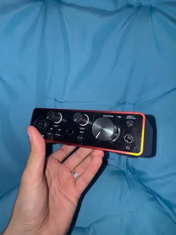 Звуковая карта Focusrite 3-го поколения - Ягоды в Саратов