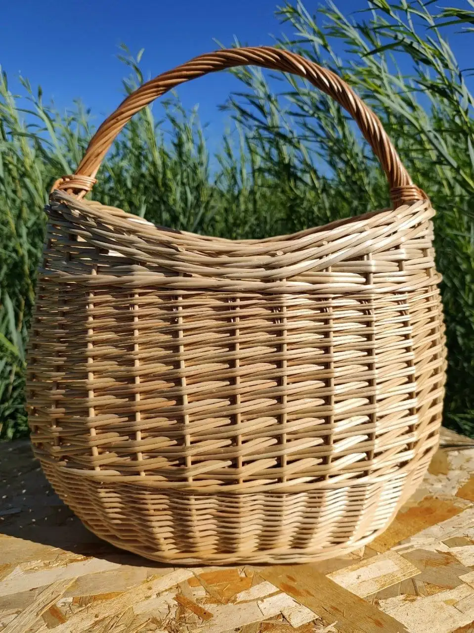 Продам плетеную кресло-качалку - Мебель (Для дома и дачи) в Саратов