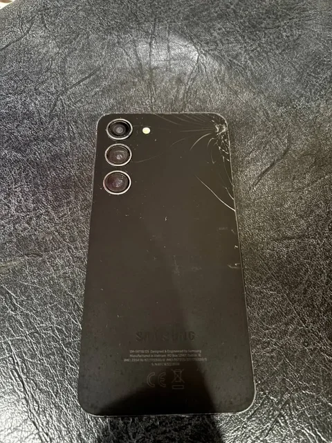 Продам Samsung S23 8/128 - Смартфоны в Саратов