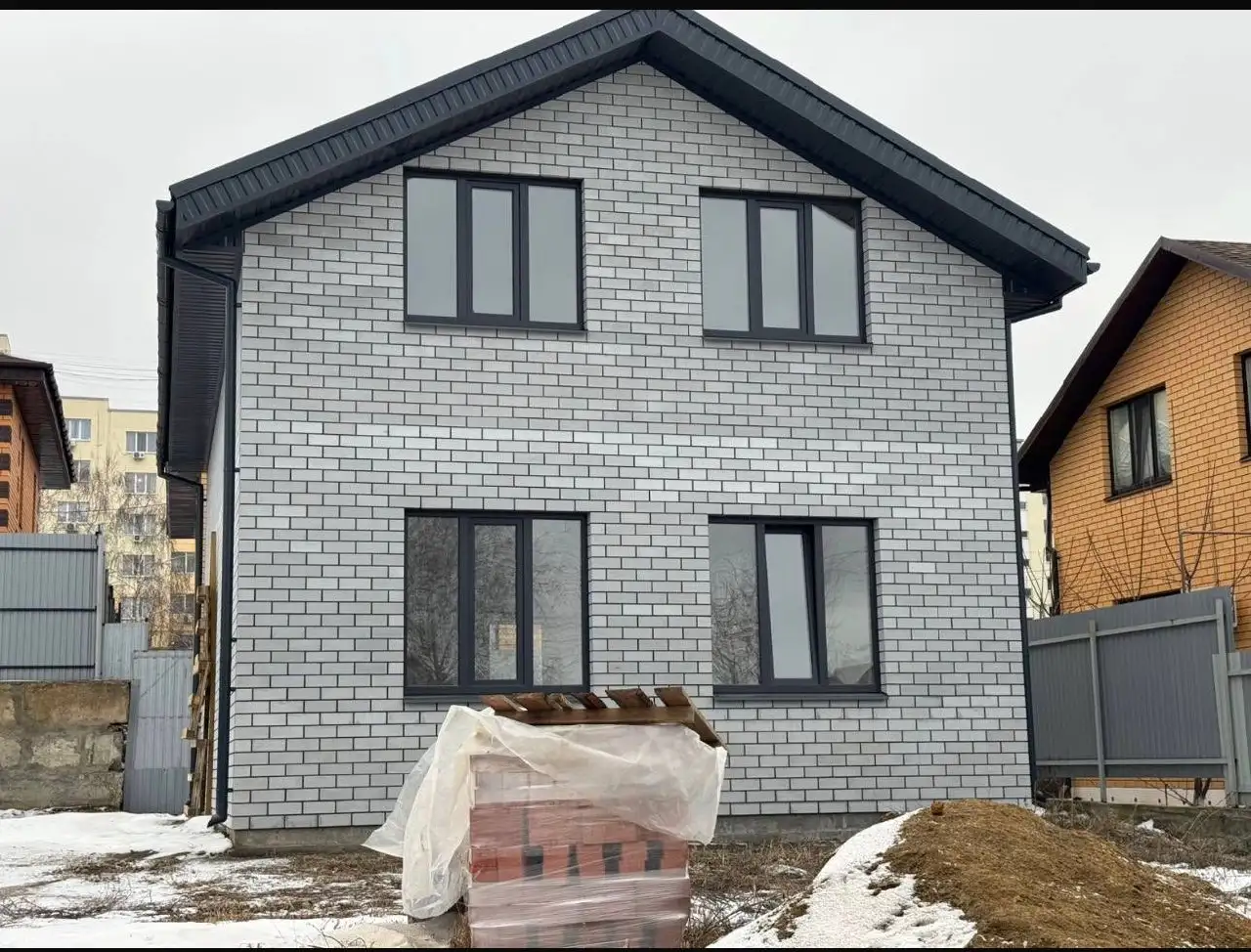 Продажа дома 114 м2 на участке 2,5 сотки - Дома (Недвижимость) в Саратов
