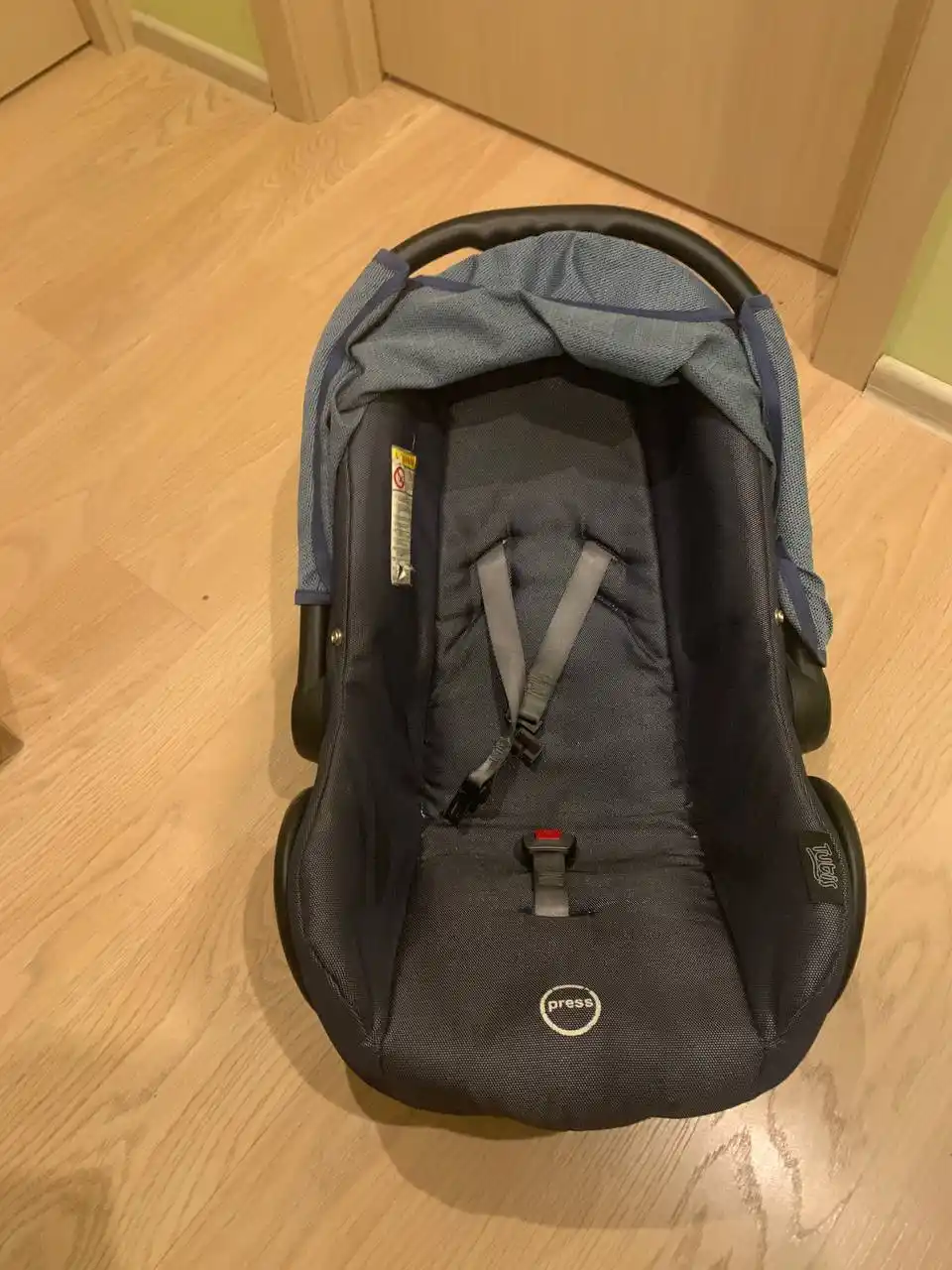 Продам автолюльку для новорождённых до 10кг