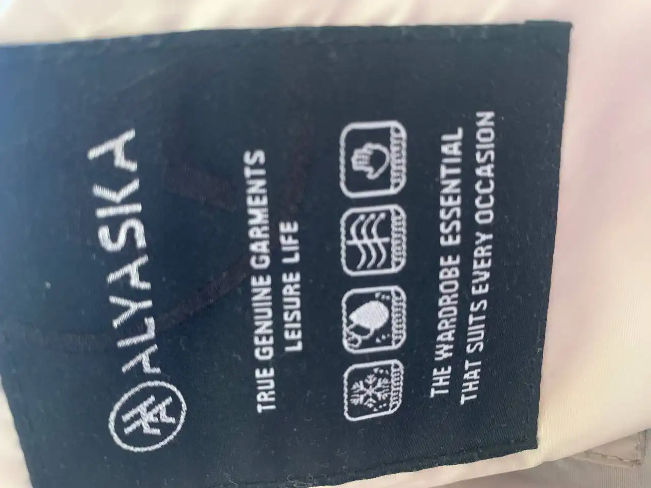 Продам зимний пуховик Аляска