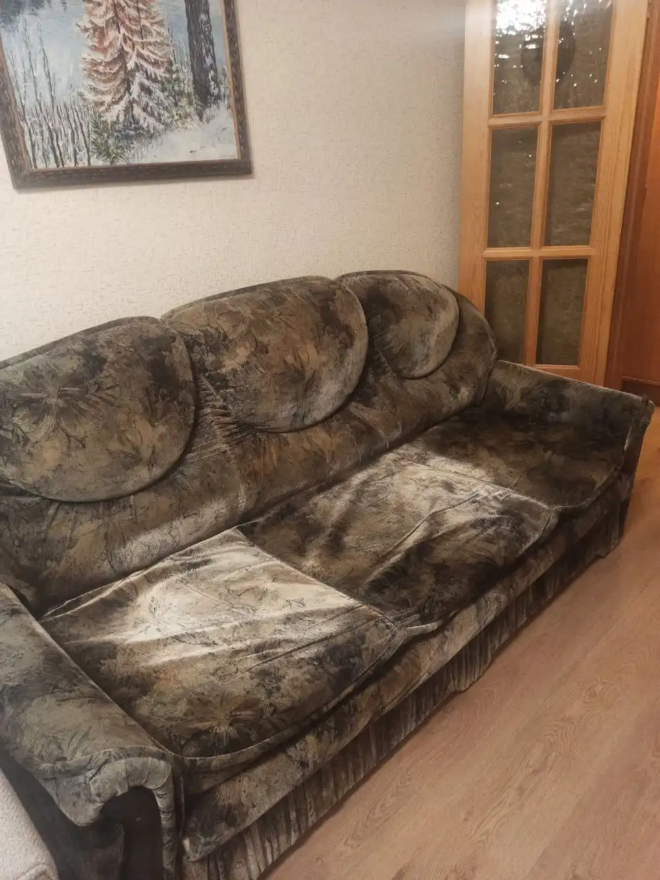 Отдам бесплатно диван