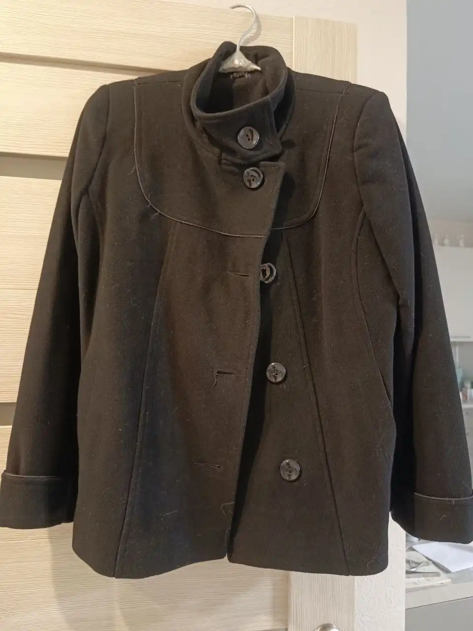 Жакет (пальто) черный с воротником стойка, короткий, размер 48