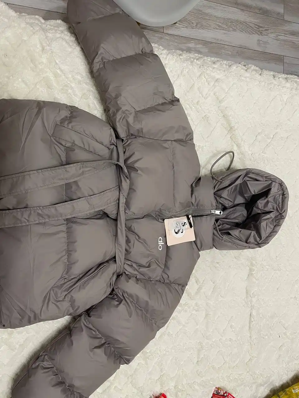 Куртка Alo XL (маломерит, подойдет M/L)