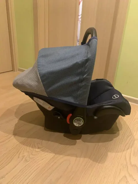 Продам автокресло для новорождённых - Товары для детей в Тюмень