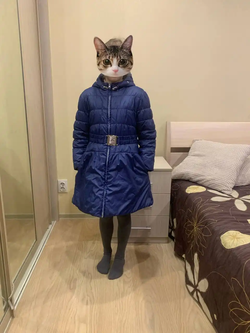 Продаю зимний детский пуховик Батик размер 140