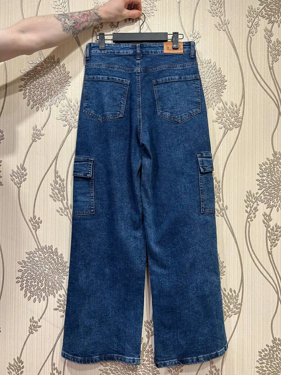 Продам джинсы размер 29