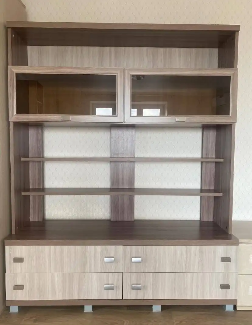 Продается стенка под телевизор в идеальном состоянии