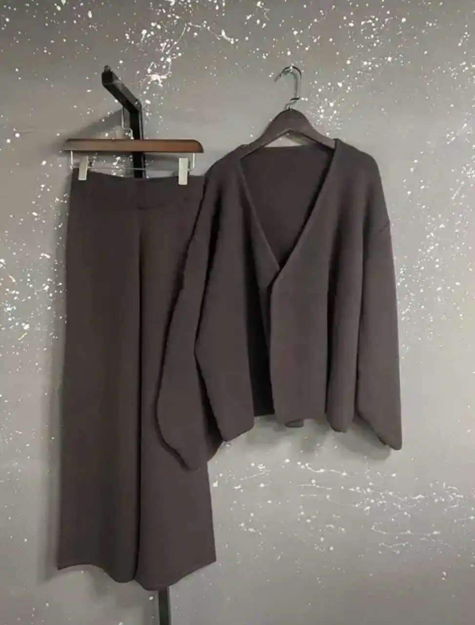 Трикотажный костюм из шерсти, размер М, шоколадный цвет