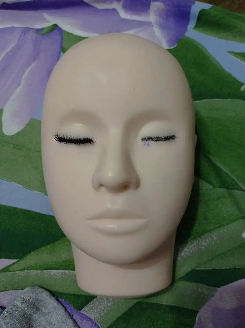 Маникен для наращивания ресниц - Ресницы (Красота и здоровье) в Тюмень
