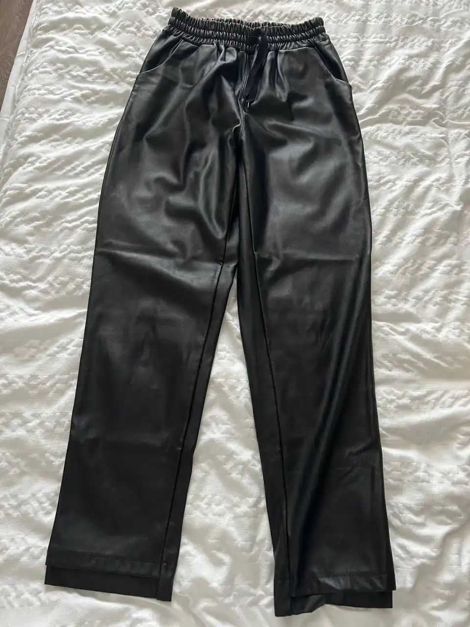 Штаны женские кожаные размер S/M - Женская одежда (Одежда) в Тюмень