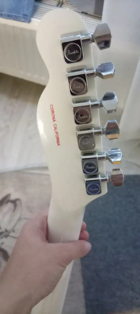 Телекастер электрогитара в отличном состоянии - Музыкальные инструменты (Хобби и отдых) в Тюмень