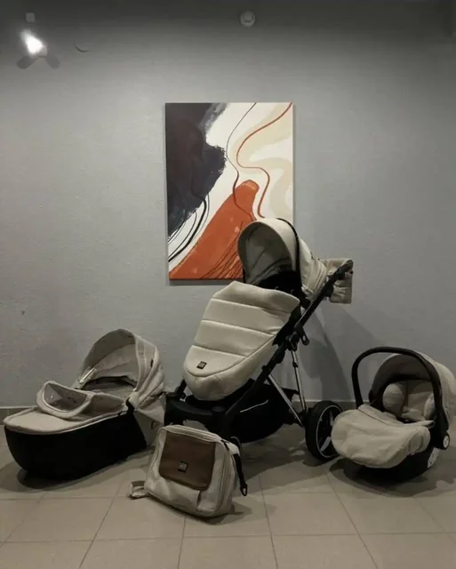 Коляска Lixmom 3в1 в отличном состоянии - Одежда для детей в Тюмень