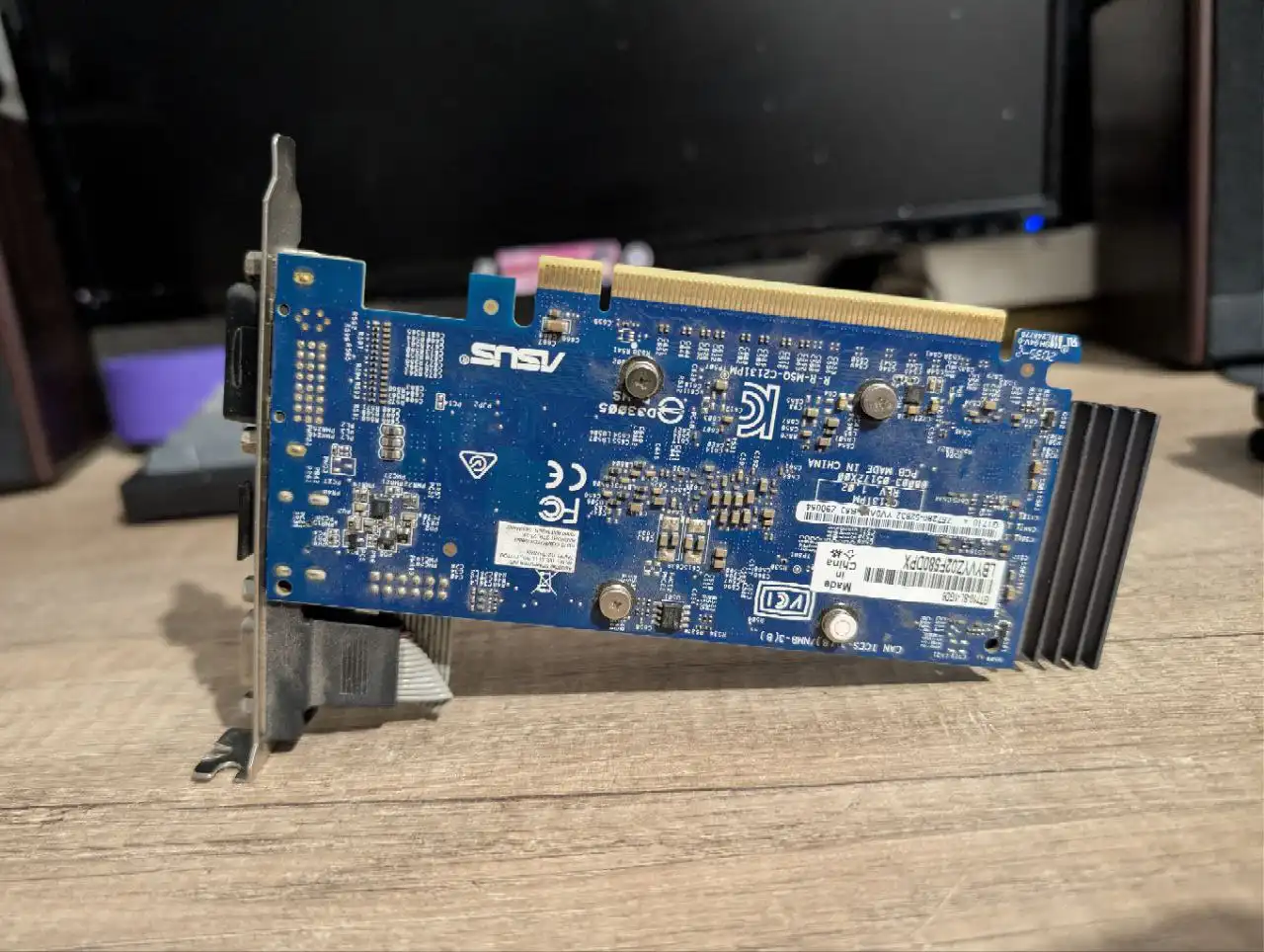 Продажа видеокарты Nvidia GeForce GT710 и смартфонов на запчасти - Электроника в Тюмень