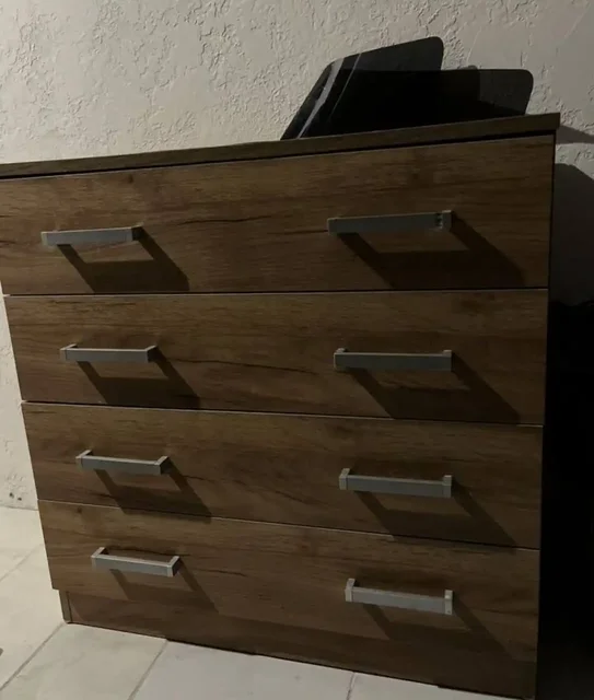 Комод б/у с дефектом - Ручная работа в Тюмень