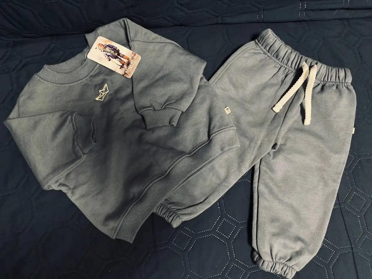 Продам детский костюм - Одежда (Товары для детей) в Тюмень