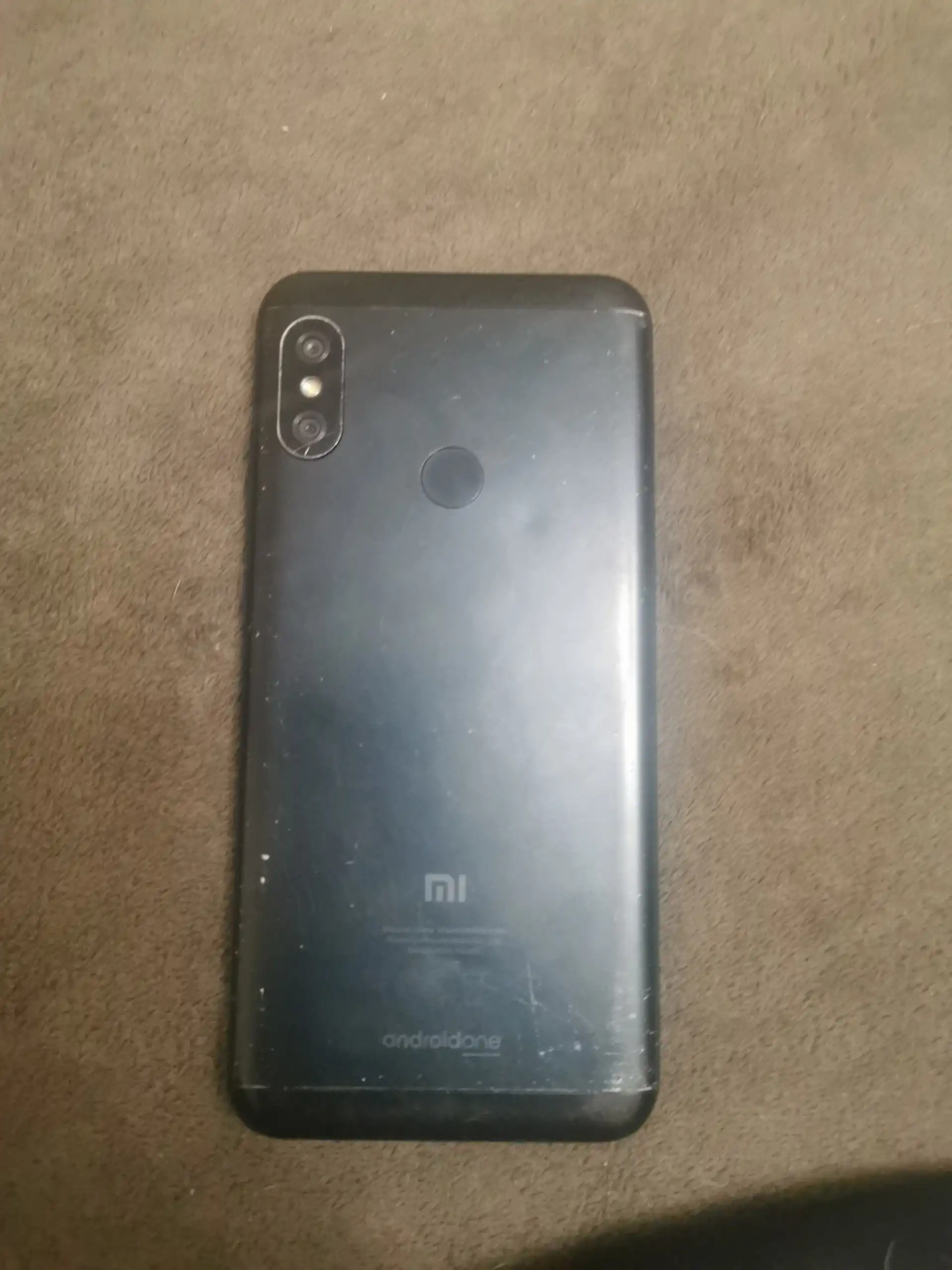 Redmi mi a2 lite с разбитым экраном - Смартфоны (Электроника) в Тюмень