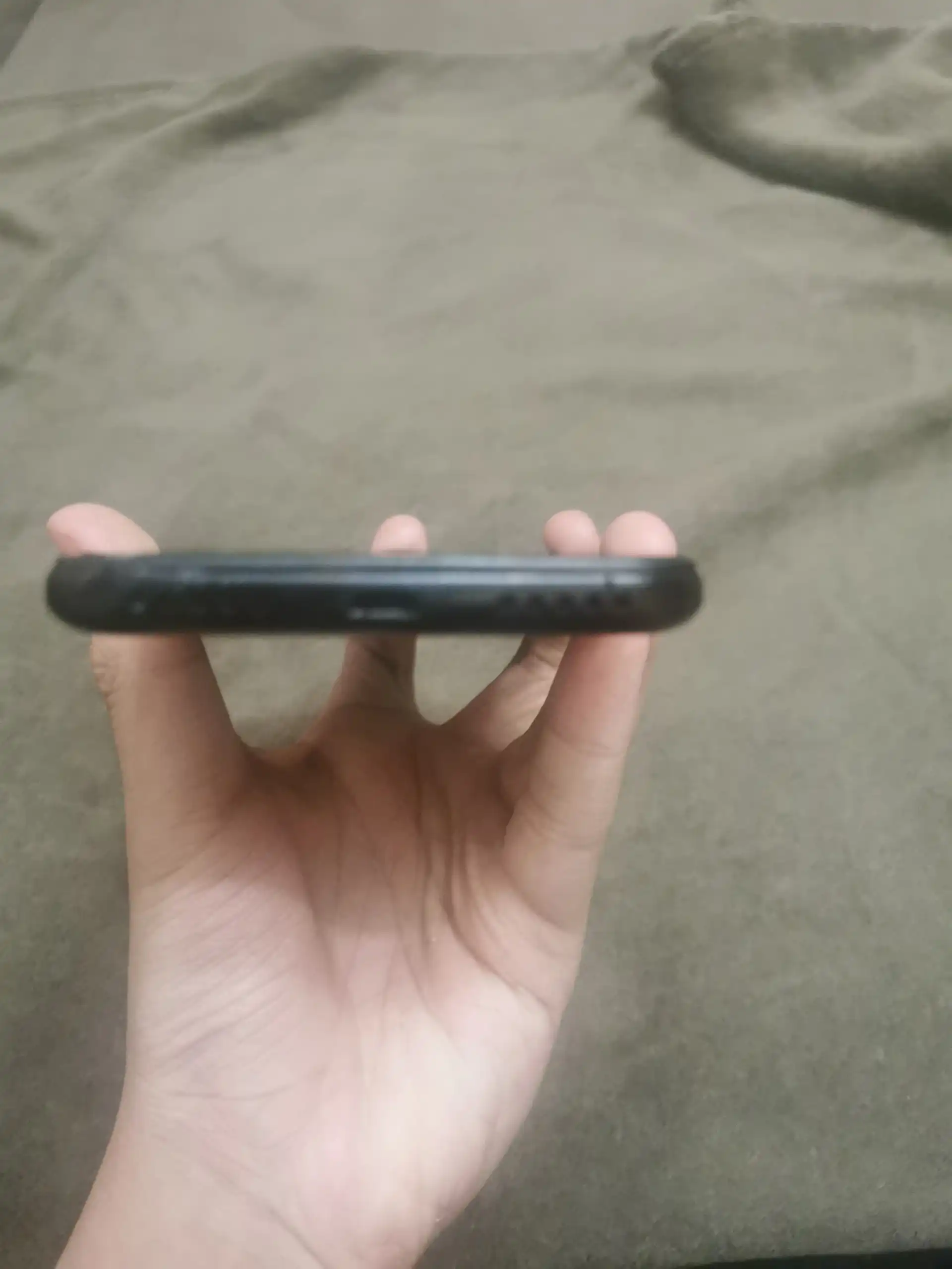 Redmi mi a2 lite с разбитым экраном - Смартфоны (Электроника) в Тюмень