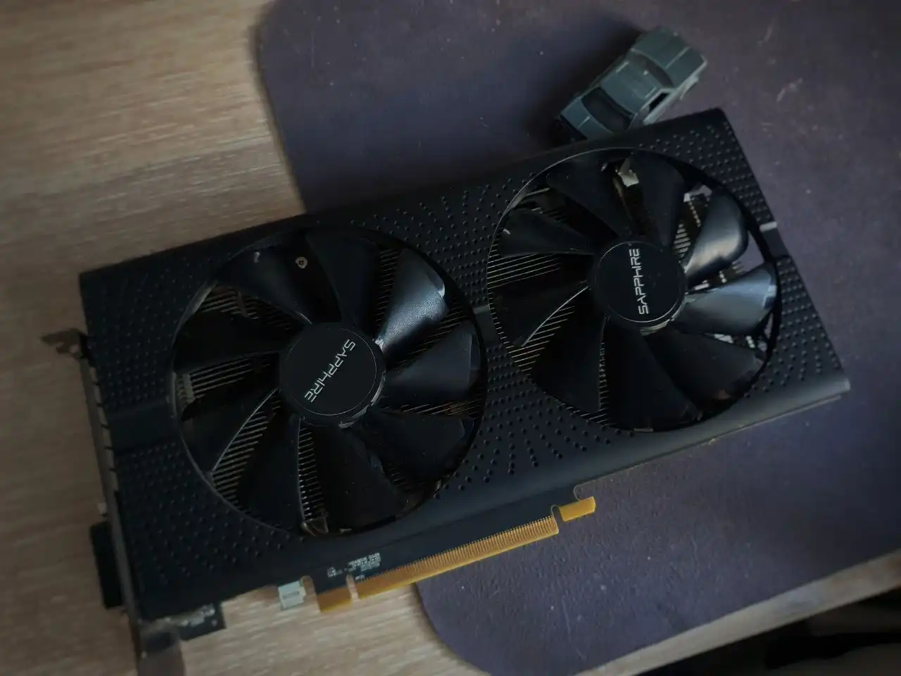 Продам видеокарту RX 570 4ГБ - Компьютерные комплектующие (Электроника) в Тюмень