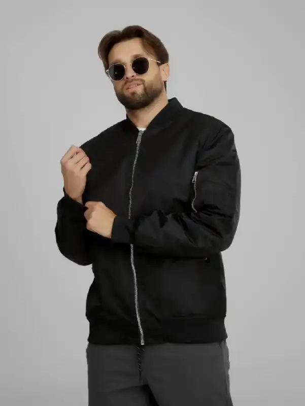 Бомбер утепленный новый водонепроницаемый размер 44-46 - Верхняя одежда (Одежда) в Тюмень