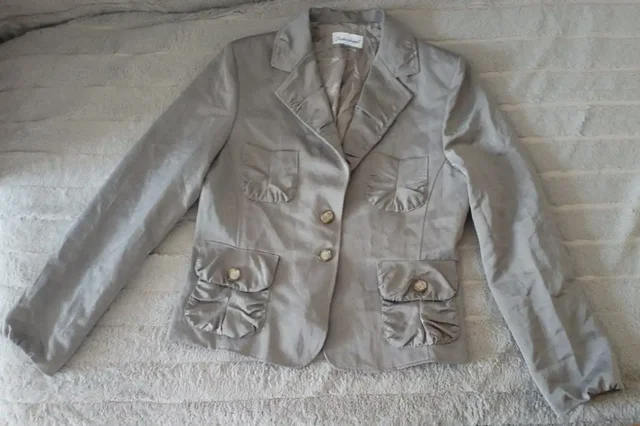 Продажа одежды размеров 44-48 - null в Тюмень