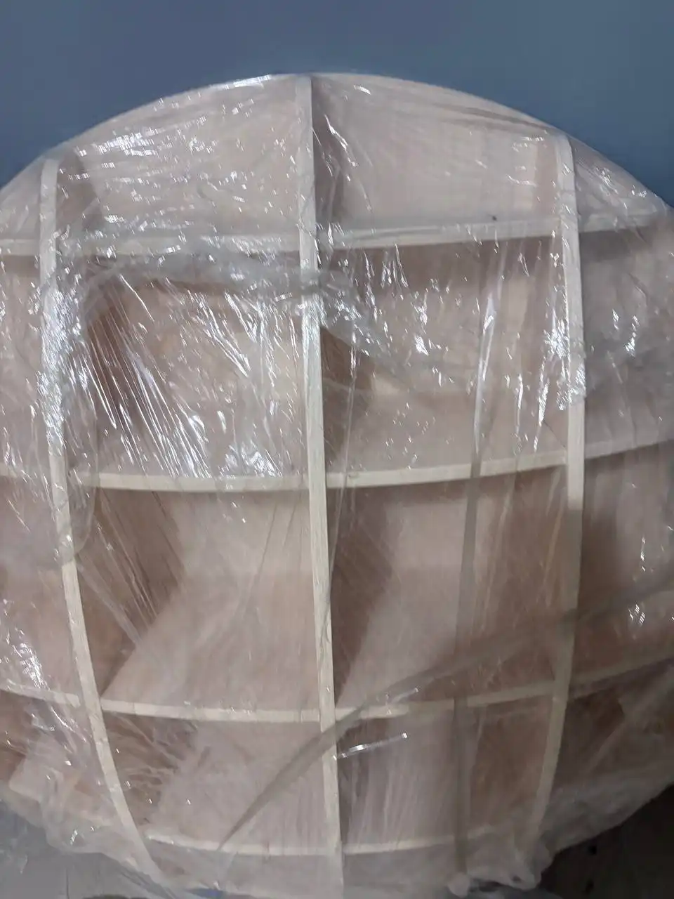 Продажа кровати, стеллажа и полки - Мебель (Для дома и дачи) в Тюмень