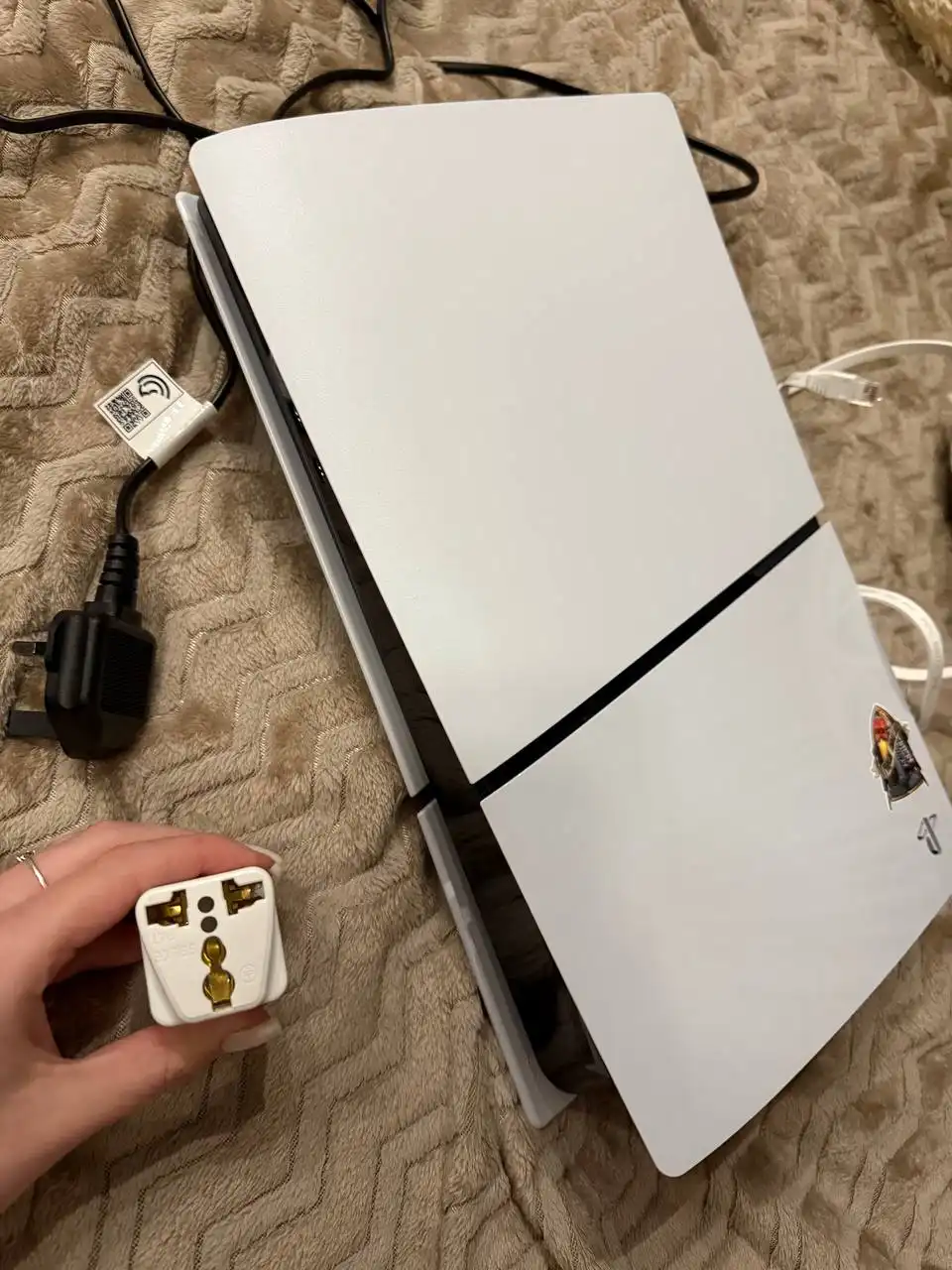 Продажа PlayStation 5 с аксессуарами - Игровые консоли (Электроника) в Тюмень