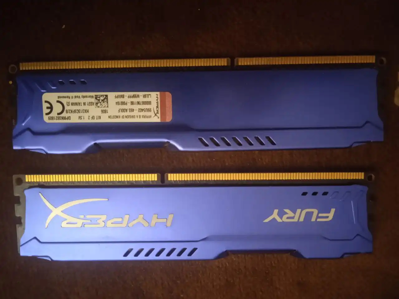 Две плашки оперативной памяти в Тюмени - Компьютерные комплектующие (Электроника) в Тюмень