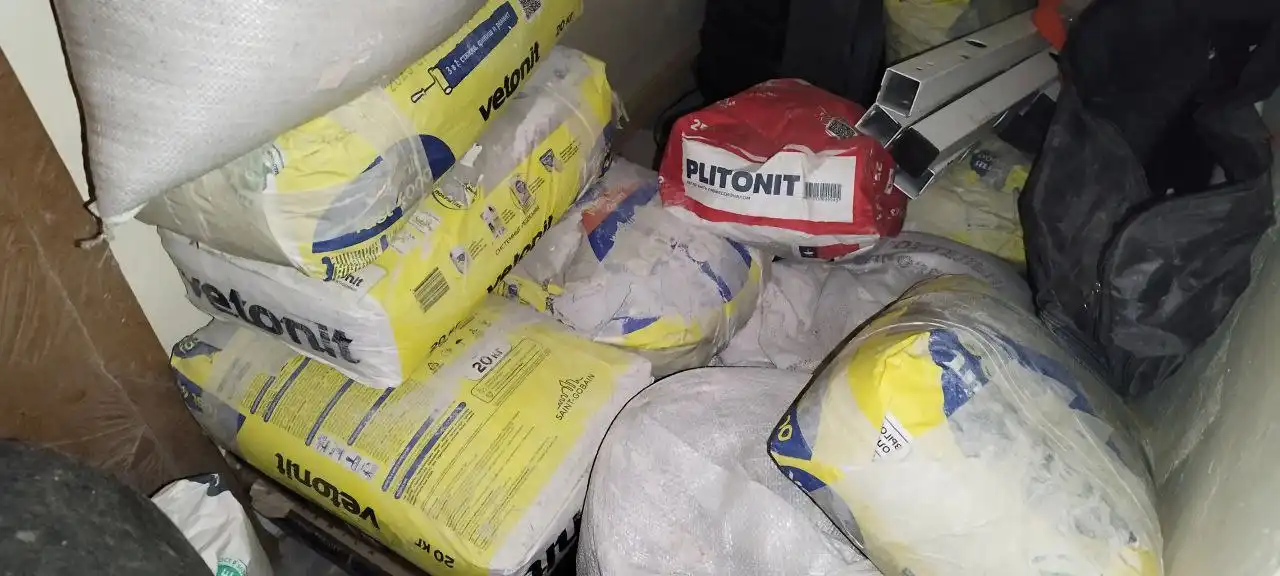 Наливные полы и песок после ремонта - Строительные материалы (Для дома и дачи) в Тюмень