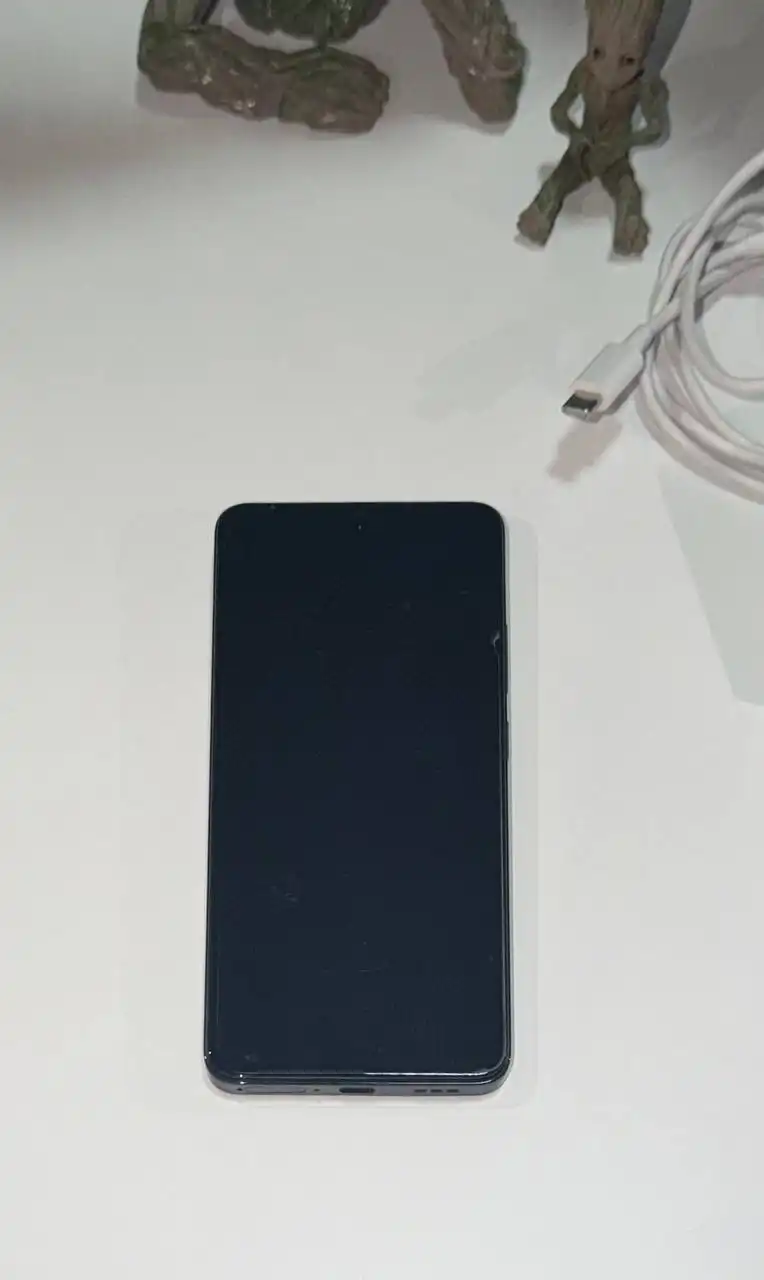 Oppo Reno 12f - телефон в идеальном состоянии - Телефоны (Электроника) в Тюмень